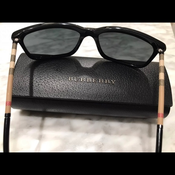 Burberry Sunglasses - Picture 2 of 6